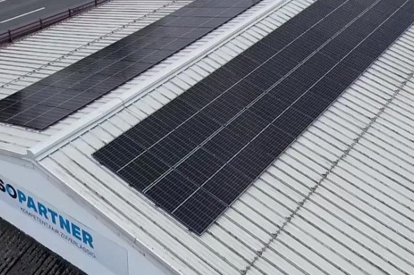 ISOPARTNER AT solar panels